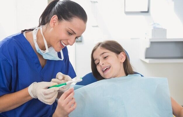 5 Reasons Parents Choose Cosmetic Dental Bonding For Teens’ Minor Chips
